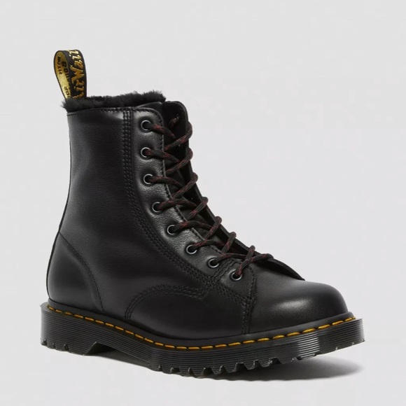 NEW Dr.Martens Shearling Lined Leather Ankle Boots Made in England NO BOX - Picture 3 of 15